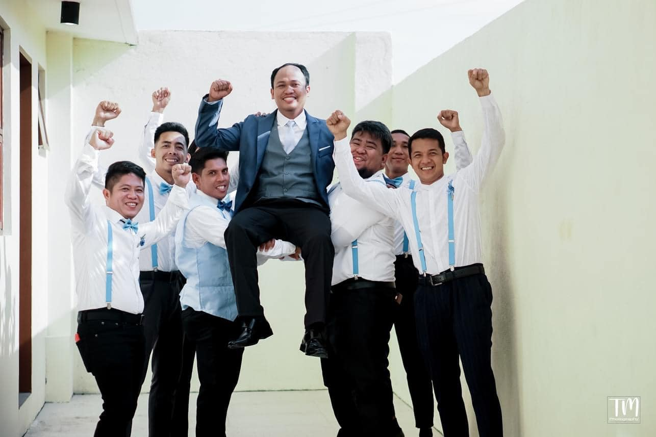 Framing Your Forever in Contemporary Style.